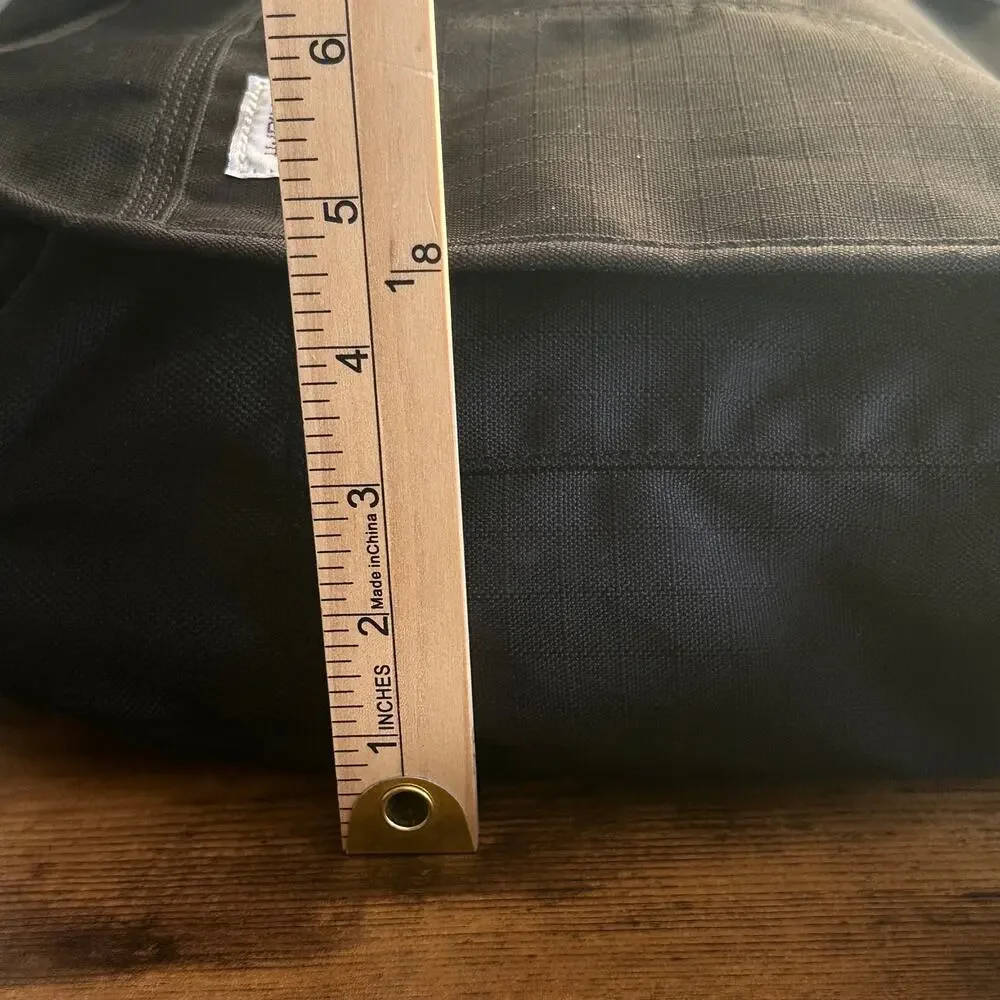 Carhartt RipStop Messenger Bag Black EUC Water Repellent Laptop Sleeve CB02734